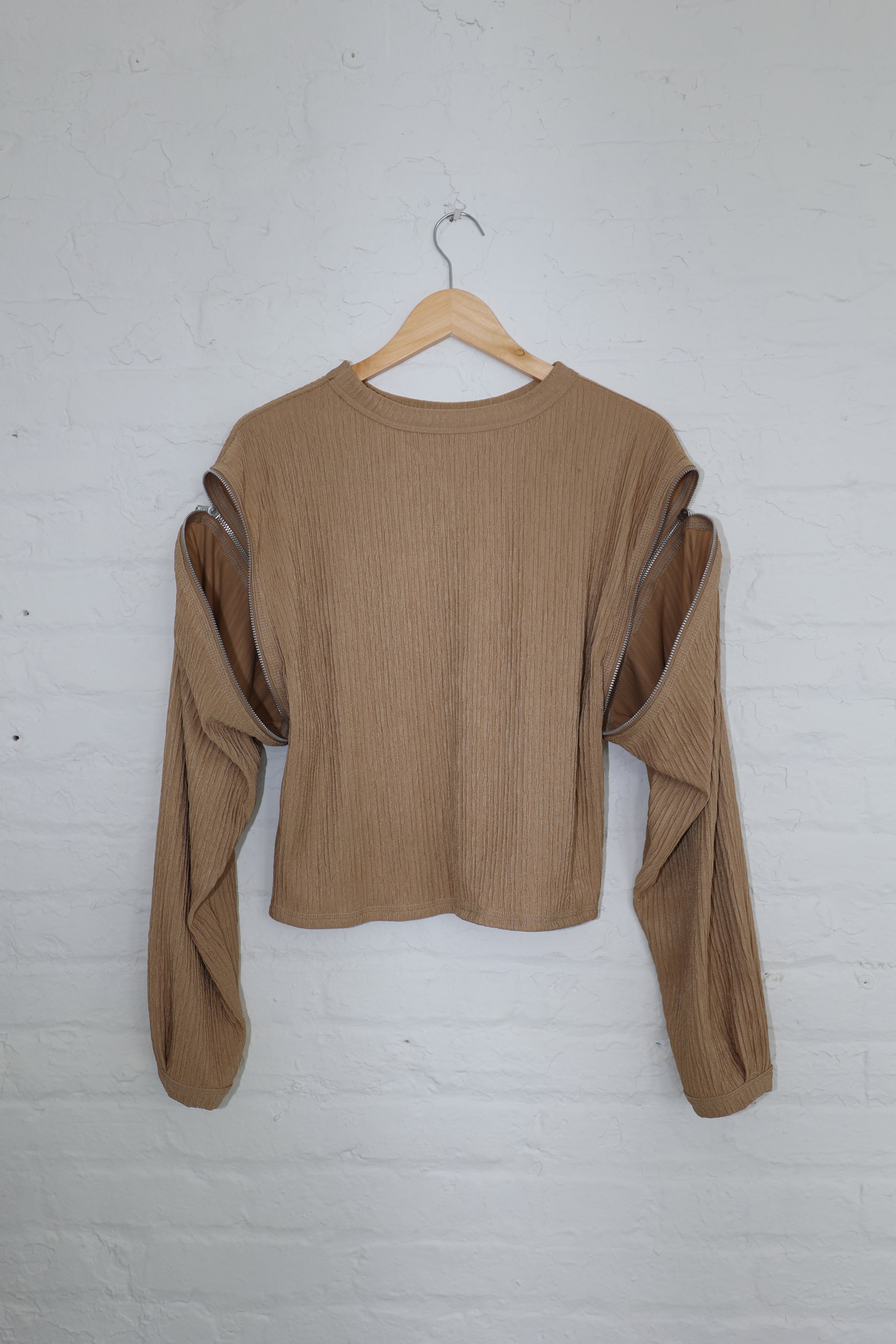 NATURAL PLISSE SWEATER