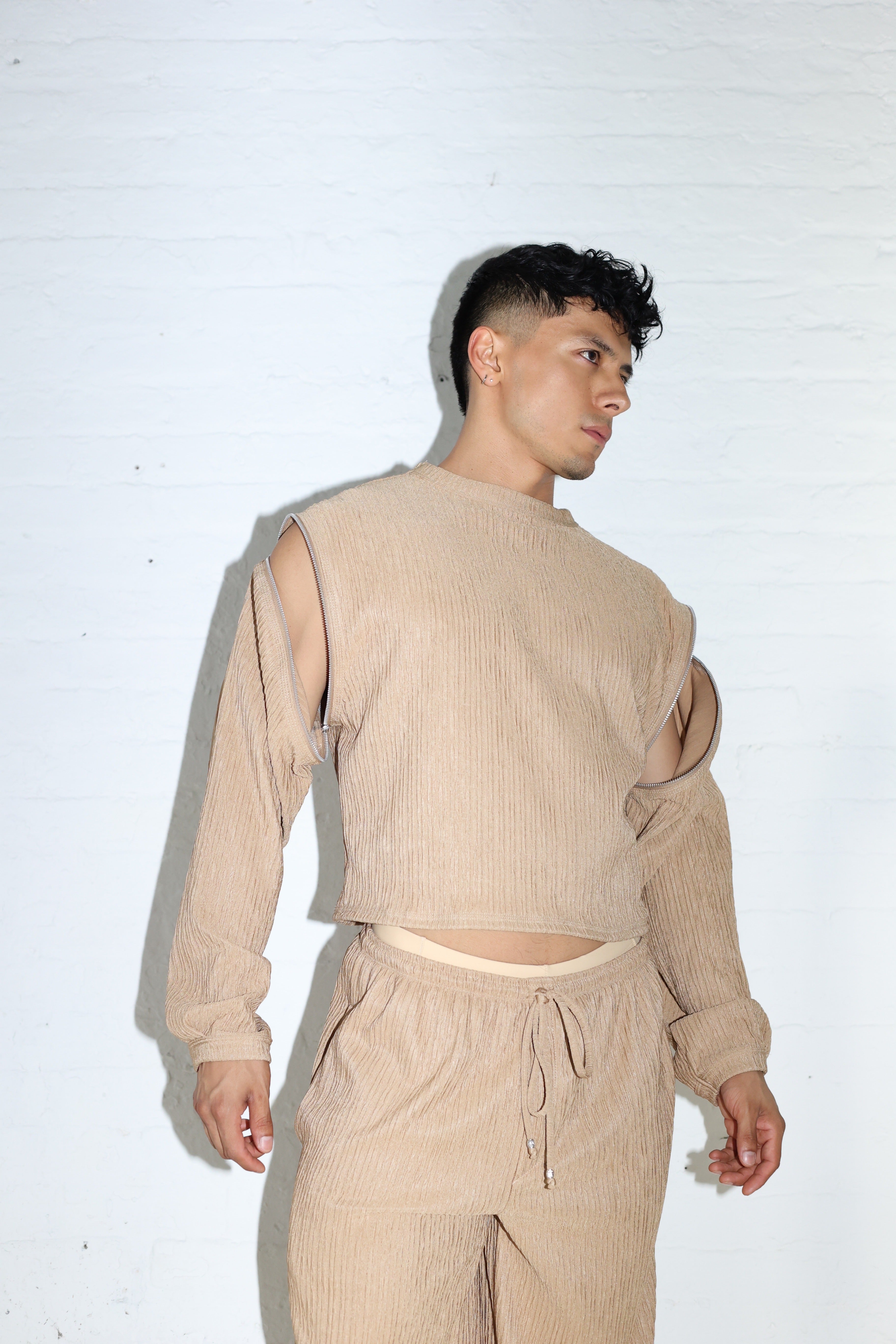 NATURAL PLISSE SWEATER