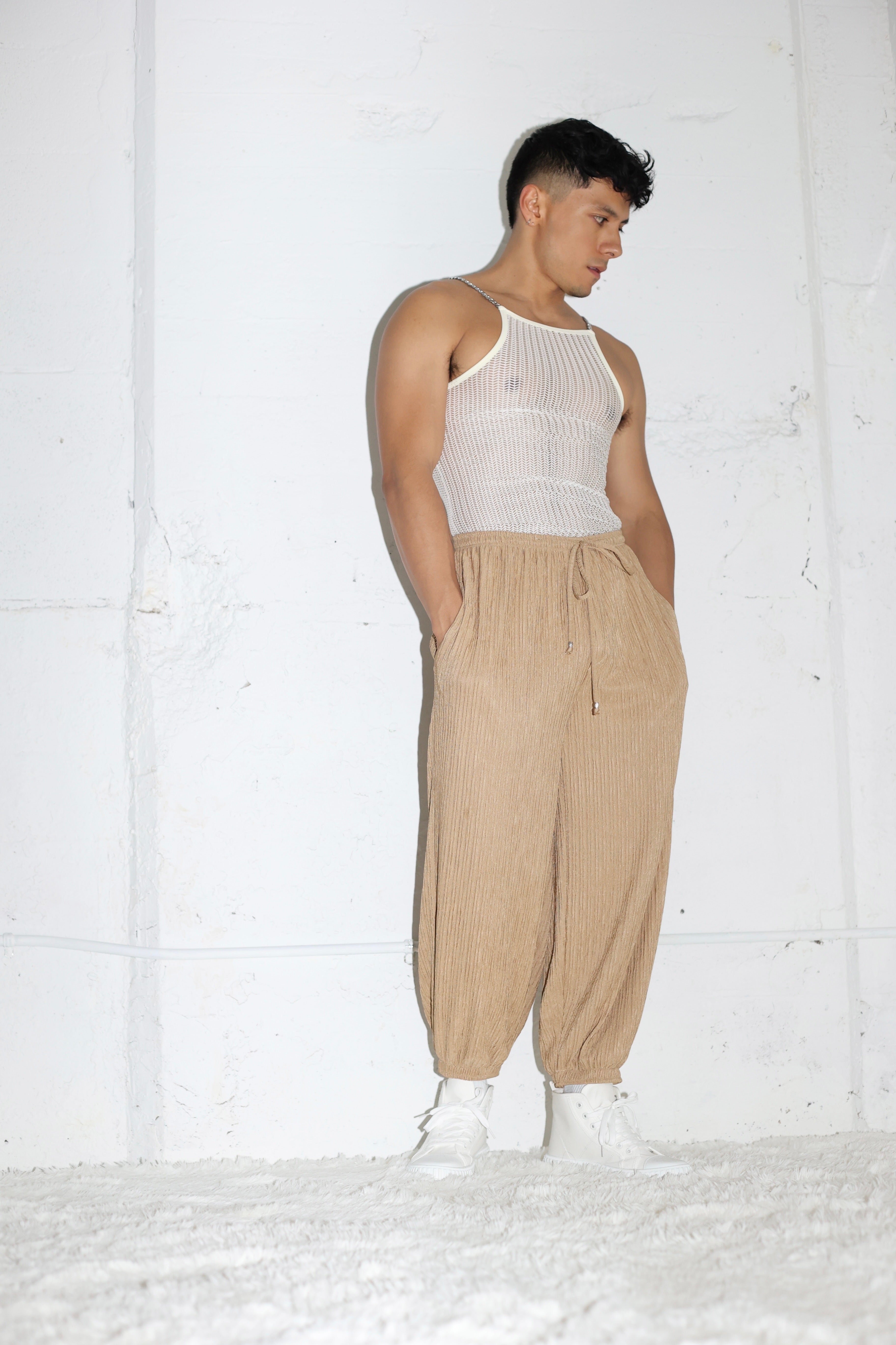 NATURAL PLISSE PANTS