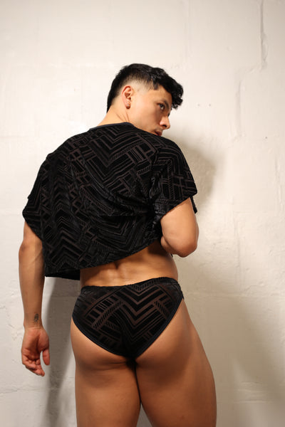GEOMETRIC BLACK CROP TOP