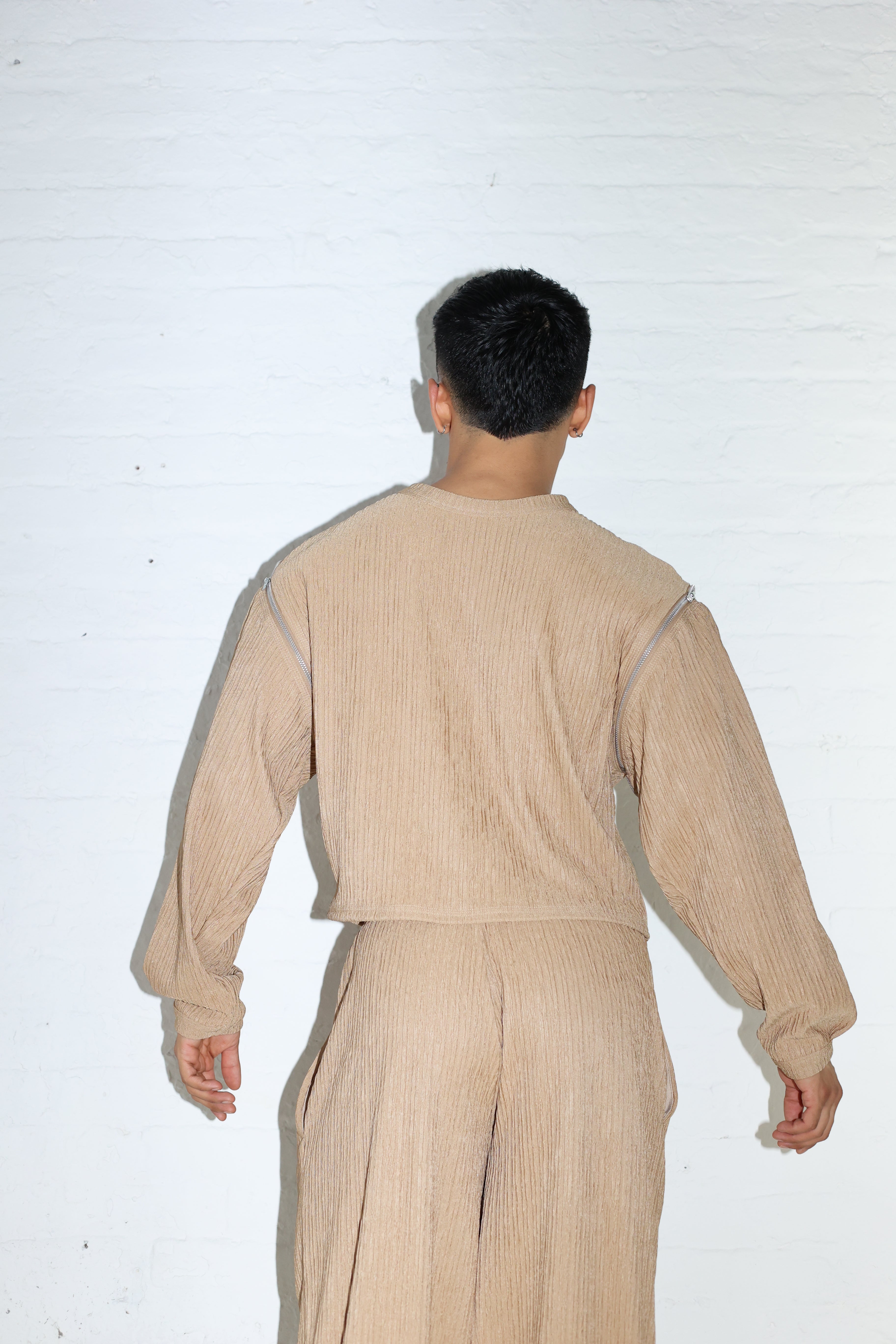 NATURAL PLISSE SWEATER