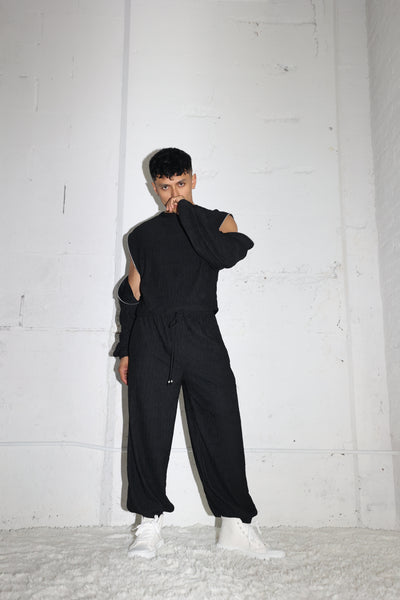 BLACK PLISSÉ PANTS