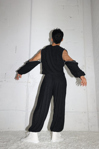 BLACK PLISSÉ PANTS
