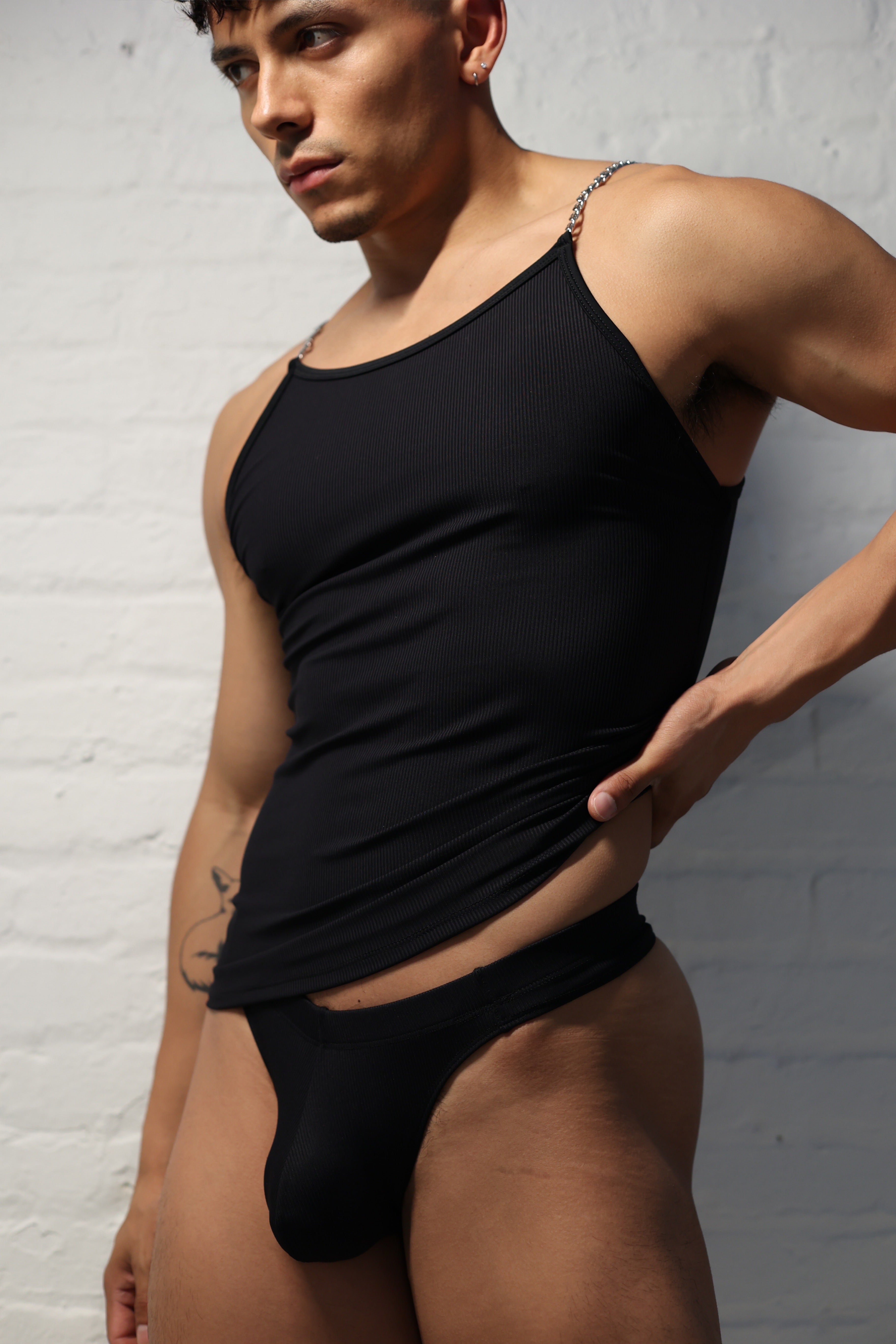 BLACK RIBBED CHAIN TANK