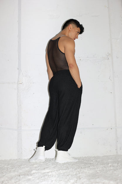 BLACK PLISSE PANTS